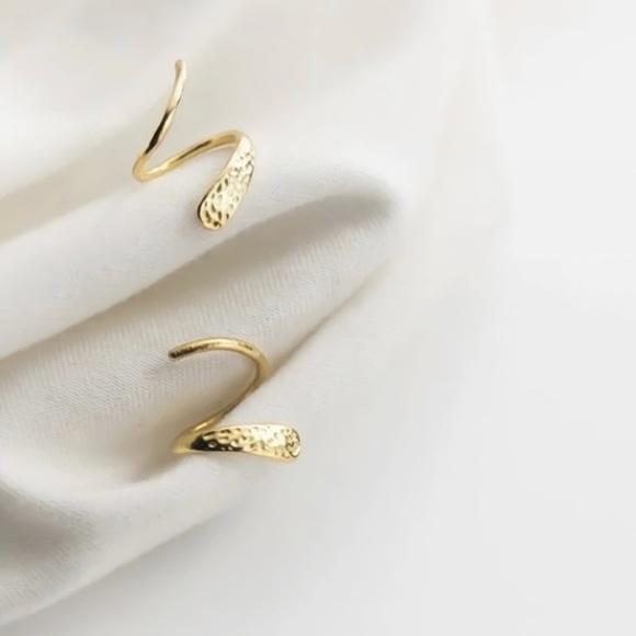 MINIMALIST DAINTY GOLD PLATED S925 CUFF EARRINGS - Picture 1 of 4